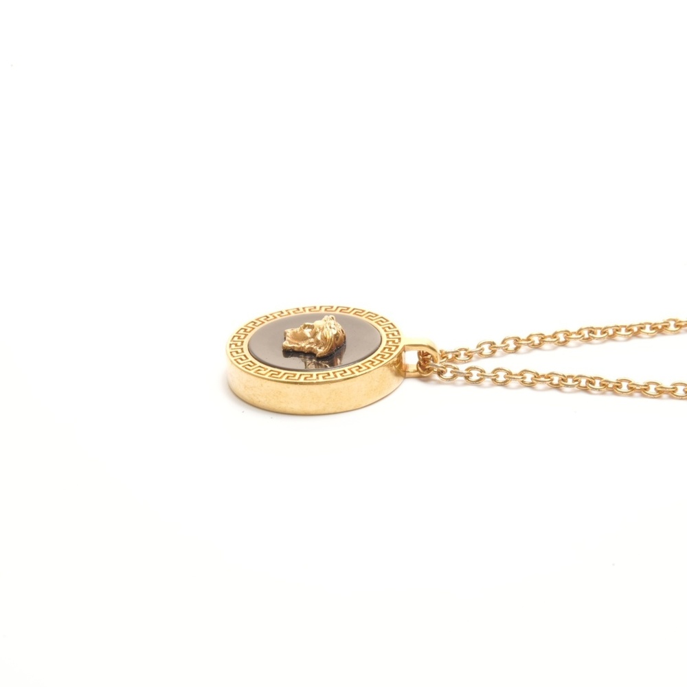 Versace Medusa necklace in gold - Picture 5 of 9